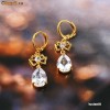 CERCEI lungi, deosebiti FILATI in AUR GALBEN de 14k cu o superba piatra Swarovski taietura PEAR 12 x 8 mm ce straluceste INCREDIBIL! Cadou ideal! CERCEI lungi, deosebiti FILATI in AUR GALBEN de 14k cu o superba piatra Swarovski taietura PEAR 12 x 8 mm ce straluceste INCREDIBIL! Cadou ideal!