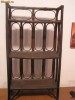 Etajera din nuiele de lemn impletite
