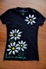 TRICOU DAMA NEGRU H&M PICTAT MANUAL CU FLORI (MARGARETE). UNICAT. HAINE PICTATE