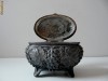 VECHE CASETA JAPONEZA PENTRU BIJUTERII SAU MARUNTISURI - ORNAMENTE IN RELIEF DIN TURNARE