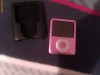 Vand Ipod nano de 8 Gb culoare roz , aproape nou , vine cu , casti , toc din piele .Pret Negociabil