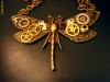 Colier steampunk  (lant lung), libelula bronz (realizat din piese de ceas prinse in rasina) Unicat