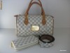 Geanta GENTI  POSETA+ PORTOFEL+CUREA  LOUIS VUITTON SET2 10%REDUCERE!!!!Replica
