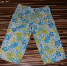 pantaloni treisfert inflorati,pret 30 lei