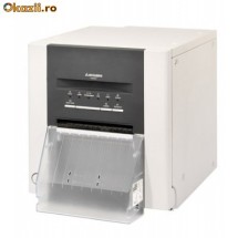 Vând Mitsubishi CP9550DW, cumpărat din 20.08.11, are un an garanţie+ o rolă de hârtie şi cerneală(550 poze). foto