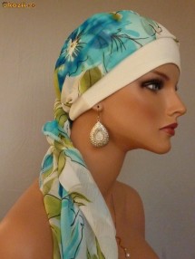 Boneta, Turban, Caciula, Batic, Bandana foto