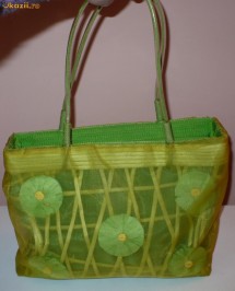 Geanta dama, verde crud, model de VARA, vintage, fermoar  stricat - PRET MINIM foto