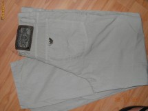 Pantaloni Armani la doar 40 ron