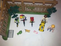 PLAYMOBIL STAND DE BICICLETE foto