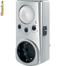 Adaptor cu detector de miscare