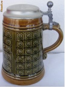 Halba din ceramica cu capac din zinc Germania