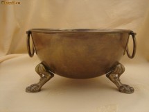 FRUMOASA JARDINIERA DIN BRONZ SI ALAMA