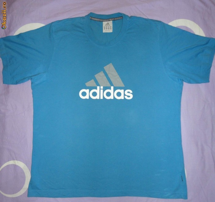 TRICOU ADIDAS . foto mare