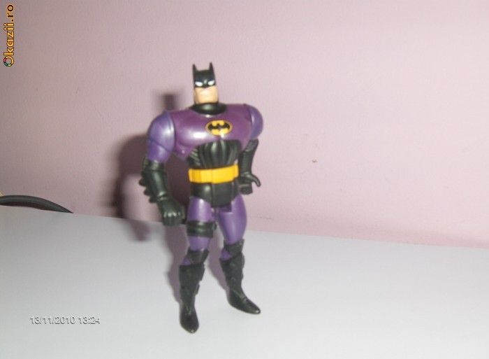 BATMAN Figurina Kenner DC Comics 12 cm, costum mov foto mare