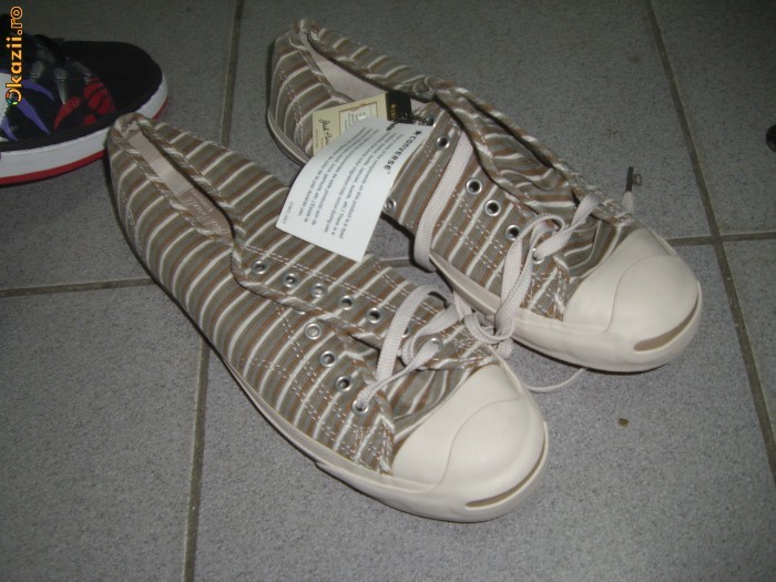 Adidasi Convers 44.5 tenisi clasici misto foto mare