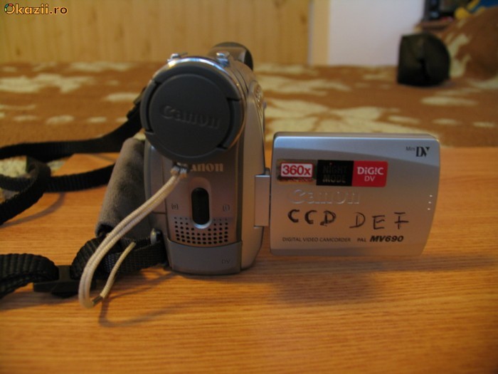 CAMERA VIDEO CANON MV 690 foto mare