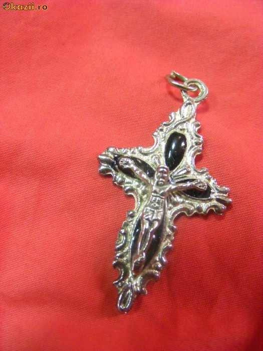 CRUCIFIX ARGINTAT ,CRUCE VECHE,ISUS foto mare