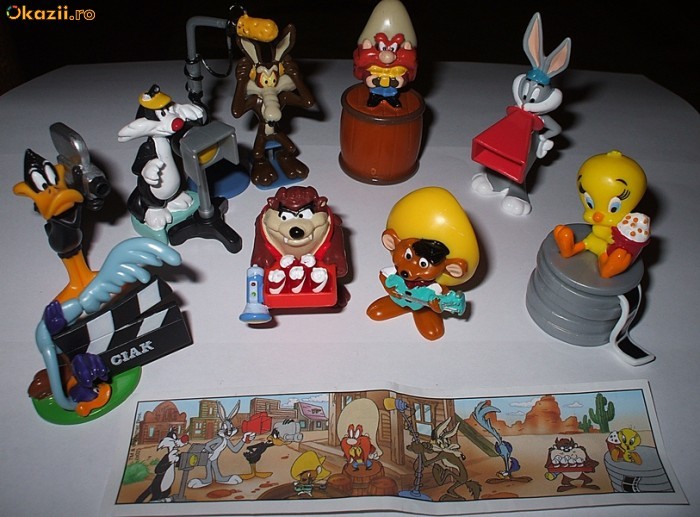 SURPRIZE KINDER - LOONEY TUNES  CINEMA - SERIE COMPLETA foto mare