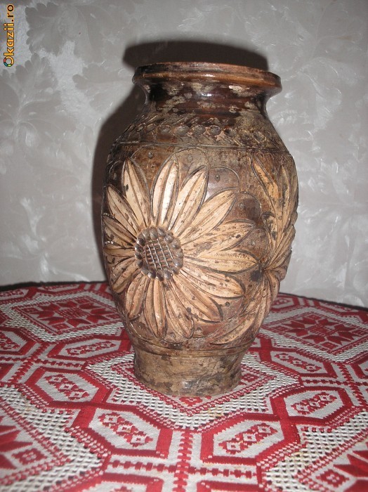 Ceramica Korond. foto mare