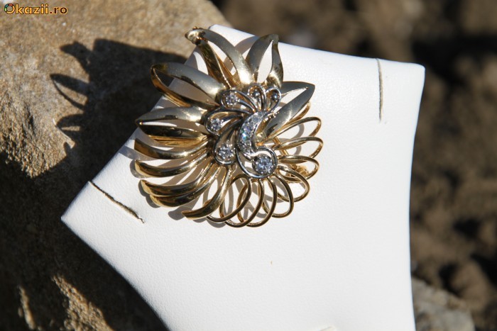 Brosa 18 k , 14.95 g, diamante - 4620 lei foto mare