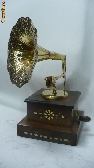 Mini gramofon foto mare