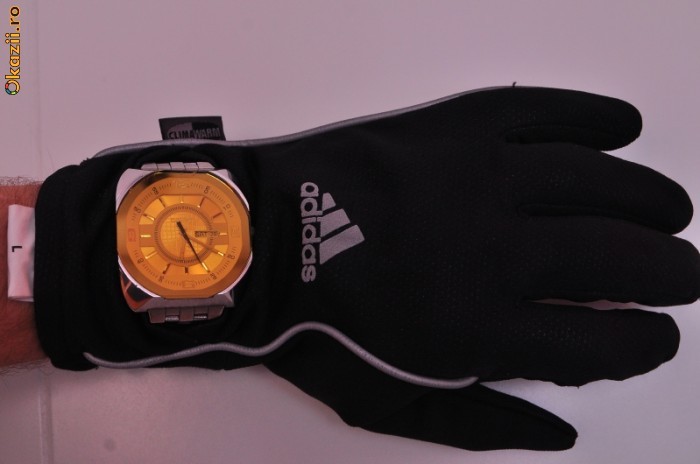 MANUSI WINDSTOPPER ADIDAS CLIMAWARM foto mare