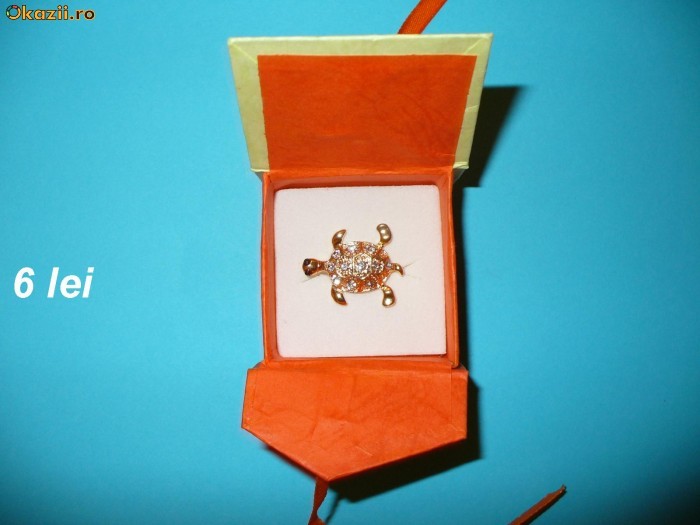 Brosa Broasca testoasa martisor foto mare