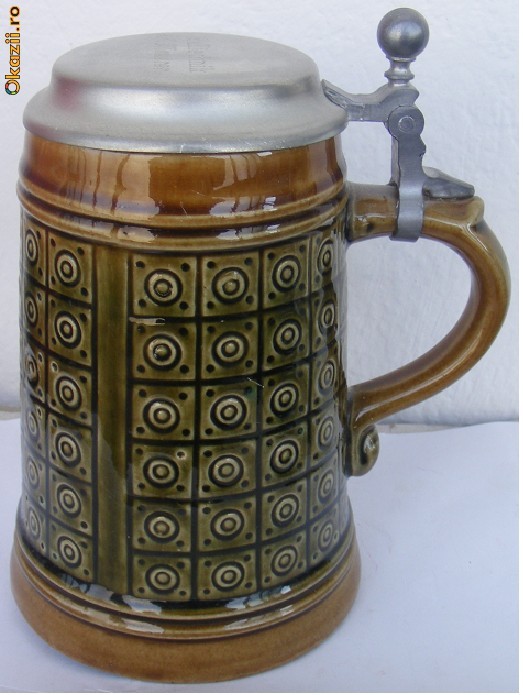 Halba din ceramica cu capac din zinc Germania foto mare