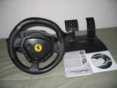 Joystick PC - Volan cu pedale Thrustmaster