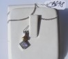 Exceptional pandant aur 2 culori, 2.6g, model geometric ornat cu 16 DIAMANTE princess !!