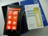 Nokia Lumia 800 NOU SIGILAT NEFORMATAT LA CUTIE FULL ACCESORII functioneaza in reteaua Vodafone Romania 16GB 1.4Ghz procesor 8MPX Transport Gratuit