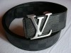 CUREA LOUIS VUITTON LV GRI CU NEGRU IN PATRATELE MADE IN SPAIN REPLICA