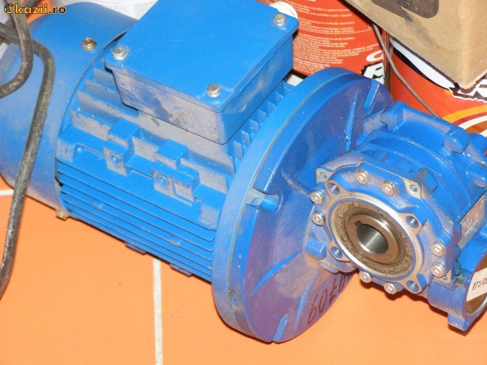 Grup motor reductor 055kw/60rpm foto mare Grup motor reductor 055kw/60rpm foto mare
