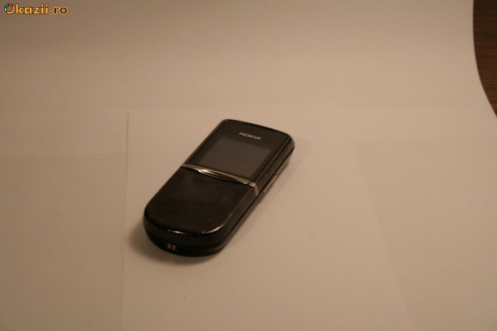 Nokia 8800 cu carcasa de Sirocco Black, defect pentru piese foto mare Nokia 8800 cu carcasa de Sirocco Black, defect pentru piese foto mare