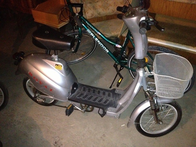 Moped Electric foto mare Moped Electric foto mare